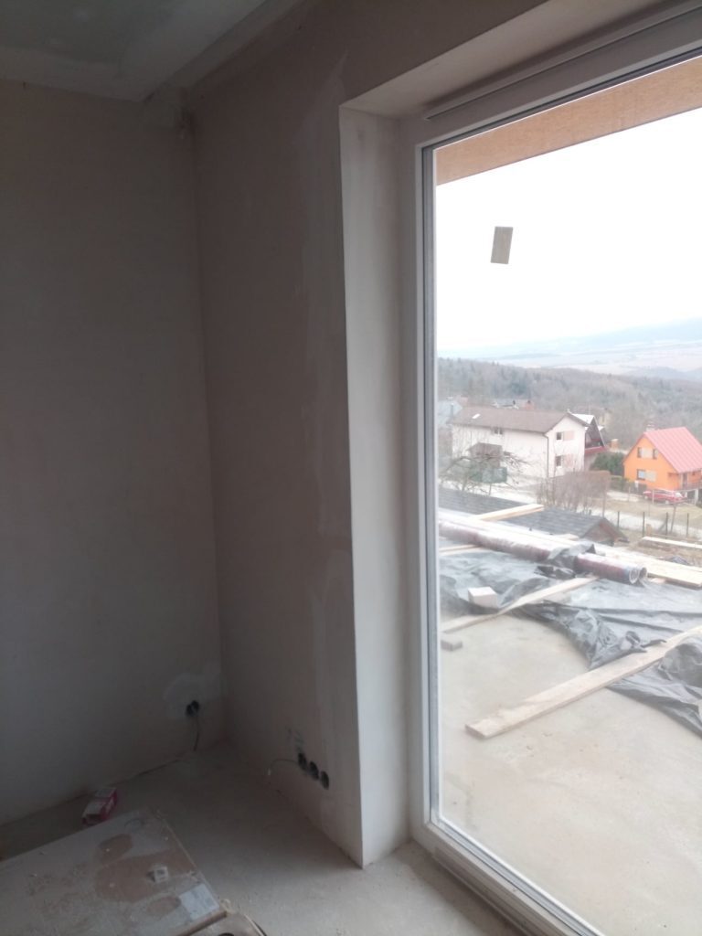Emergency pre kamaráta: sadru vždy opravíš, aj také praskliny, ak statika nepustí