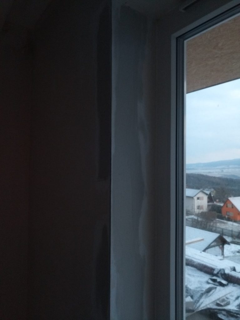 Emergency pre kamaráta: sadru vždy opravíš, aj také praskliny, ak statika nepustí