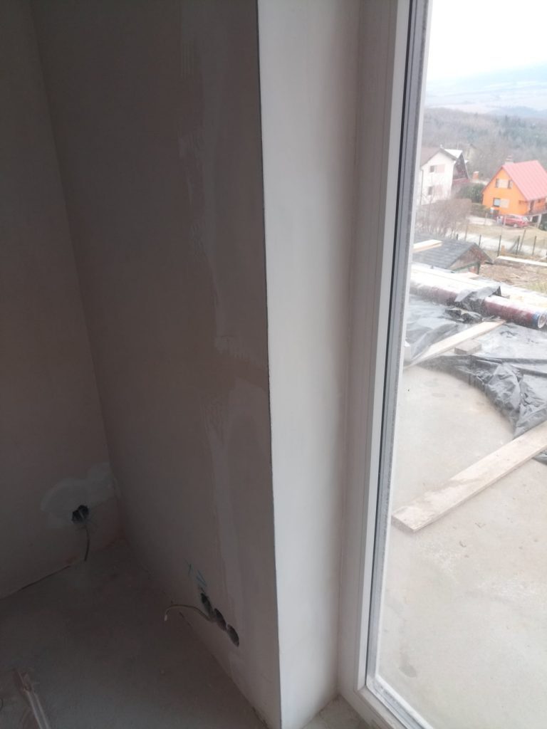 Emergency pre kamaráta: sadru vždy opravíš, aj také praskliny, ak statika nepustí