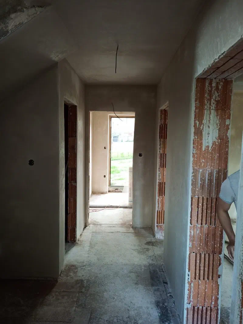 Posledná etapa odovzdaná, už vieme, že aj 5 m výška sa dá omietnuť – fotka 3