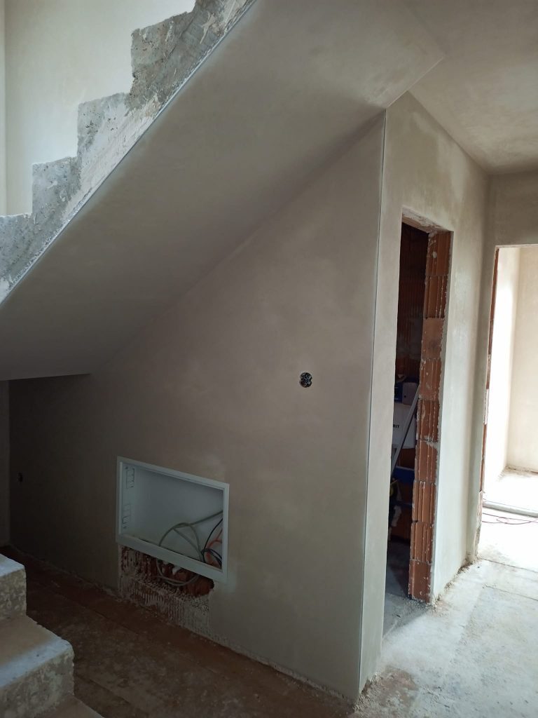 Posledná etapa odovzdaná, už vieme, že aj 5 m výška sa dá omietnuť