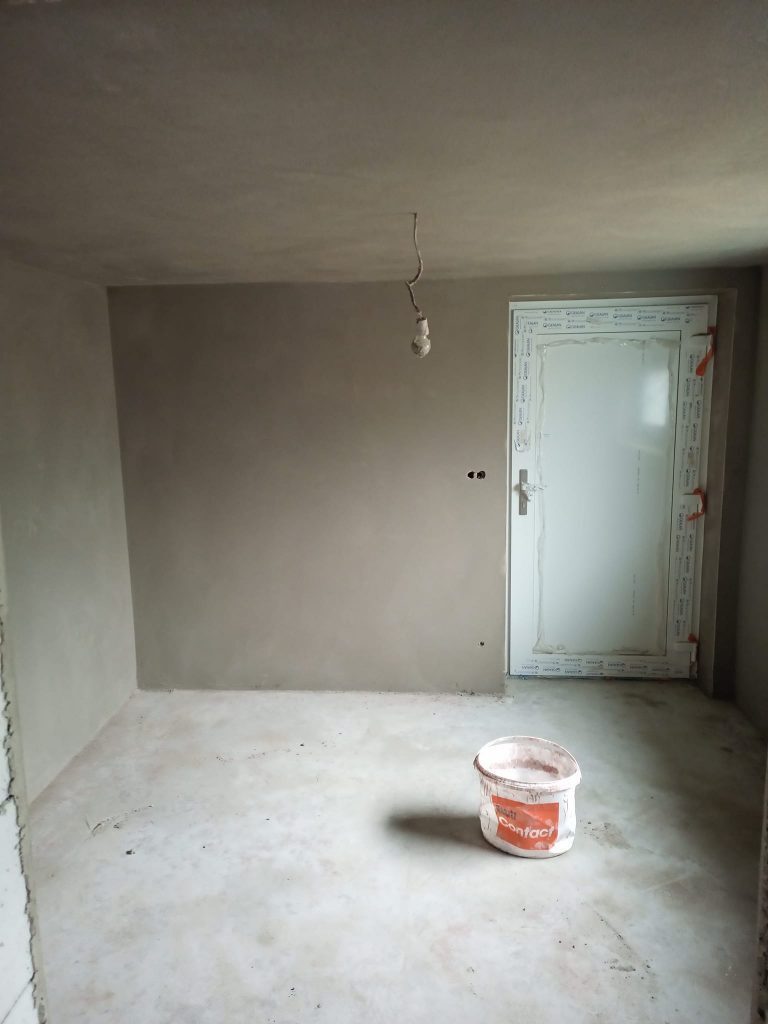 V. Vola, kombinácia sadra s cementom a cem. poter